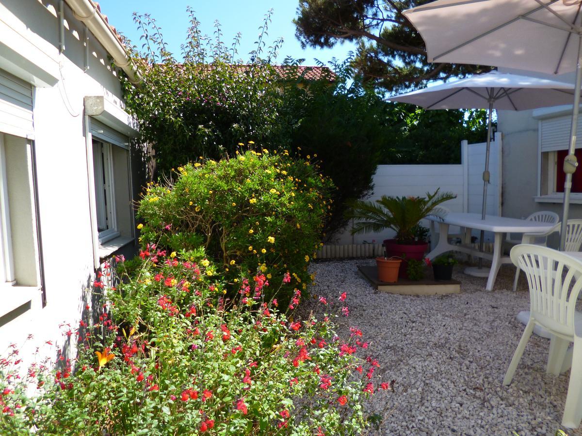 Hotel Le Calypso Hyères Exterior foto